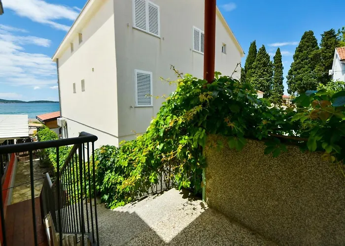 Feelings-4 By Interhome *