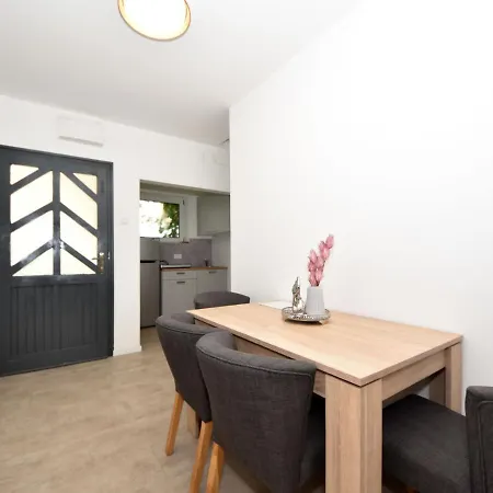 Feelings-4 By Interhome * Sukosan